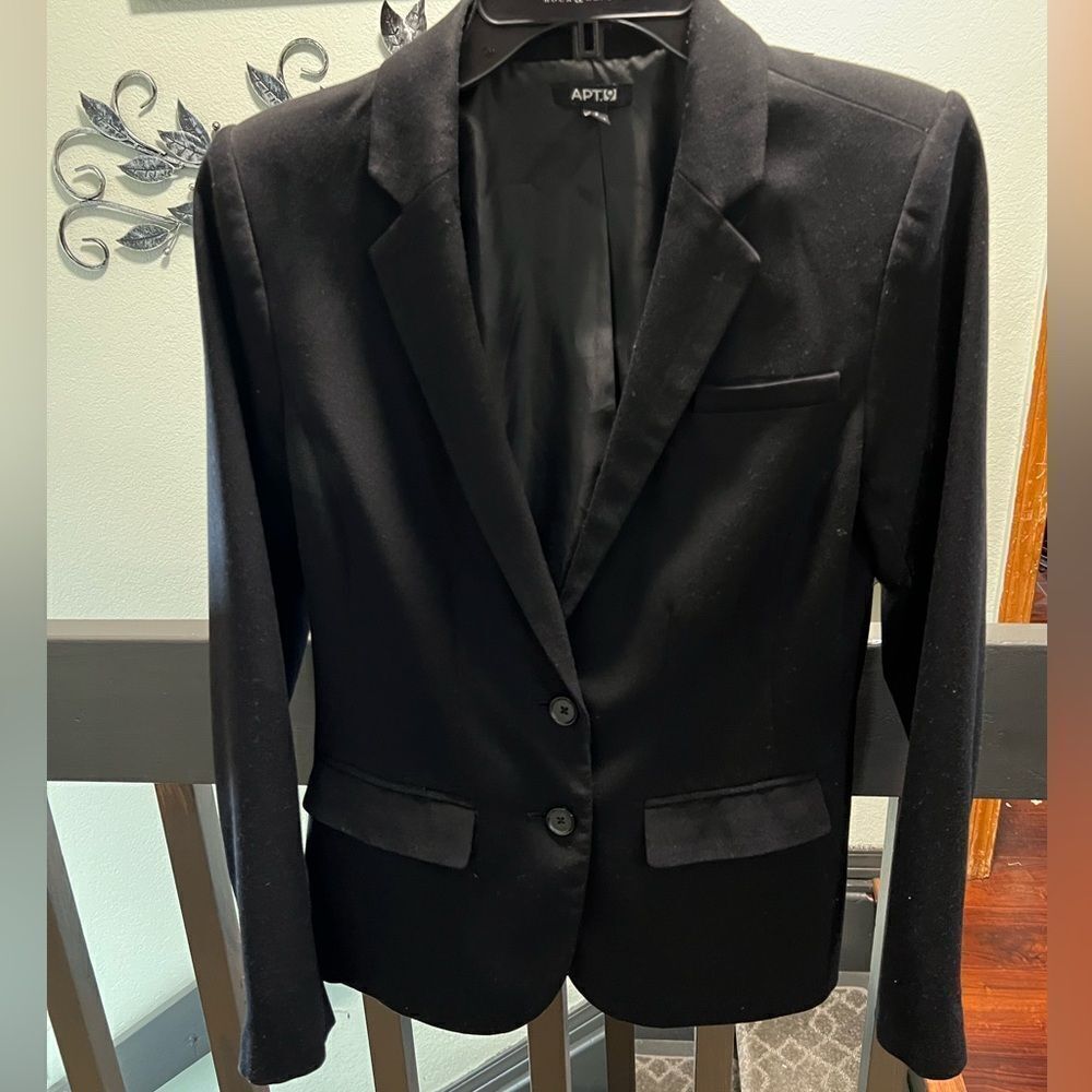 EUC Apt. 9 Black Blazer Size 2 #MC001